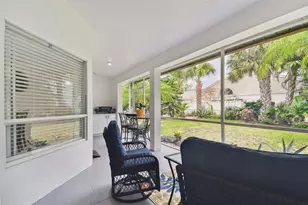 4327 Murfield Dr E, Bradenton, FL 34203 - Photo 4