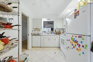 7130 Fairway Bend Ln, Sarasota, FL 34243 - Photo 18