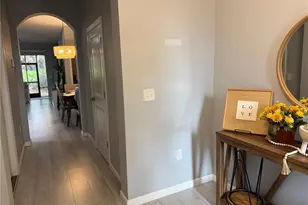 2431 Midnight Pearl Dr, Sarasota, FL 34240 - Photo 10