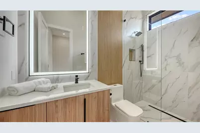 413 Island Circle, Sarasota, FL 34242 - Photo 26