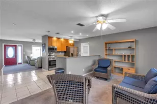 702 Huxley Pl, Sun City Center, FL 33573 - Photo 8