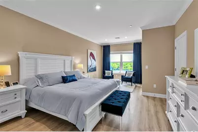 5589 Cannes Circle, Sarasota, FL 34231 - Photo 18