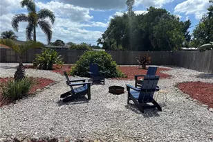 1008 Estremadura Dr, Bradenton, FL 34209 - Photo 4
