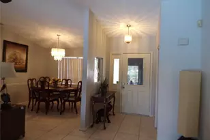 7102 12th Ct E, Sarasota, FL 34243 - Photo 8