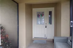 7102 12th Ct E, Sarasota, FL 34243 - Photo 4