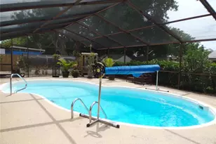 7102 12th Ct E, Sarasota, FL 34243 - Photo 6