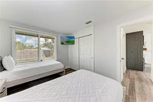 339 Suwanee Ave, Sarasota, FL 34243 - Photo 14