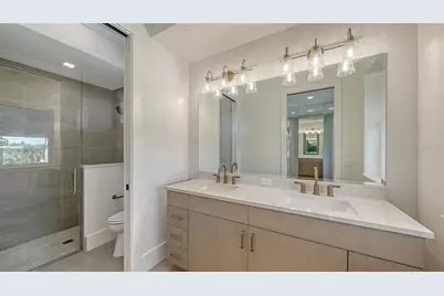 558 Venice Lane, Sarasota, FL 34242 - Photo 52