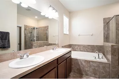914 Peregrine Hill Place, Ruskin, FL 33570 - Photo 12