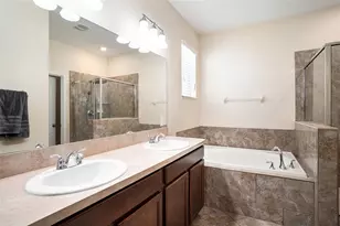 914 Peregrine Hill Pl, Ruskin, FL 33570 - Photo 12