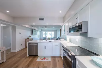 3804 Gulf Of Mexico Drive #B305, Longboat Key, FL 34228 - Photo 10