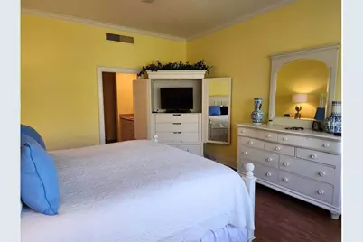 76 Bishops Court Road #116, Osprey, FL 34229 - Photo 8