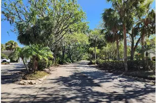 76 Bishopscourt Rd, Osprey, FL 34229 - Photo 18