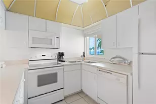 5830 Midnight Pass Rd, Sarasota, FL 34242 - Photo 20