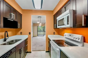 4623 Longwater Chase, Sarasota, FL 34235 - Photo 10