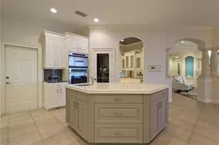 7460 Paurotis Ct, Sarasota, FL 34241 - Photo 18