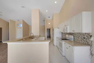 8976 Whitemarsh Avenue, Sarasota, FL 34238 - Photo 30