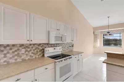 8976 Whitemarsh Avenue, Sarasota, FL 34238 - Photo 32