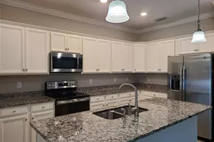 19353 Nearpoint Dr, Venice, FL 34292 - Photo 6