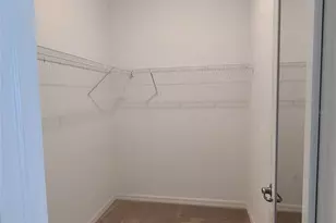 19353 Nearpoint Dr, Venice, FL 34292 - Photo 12