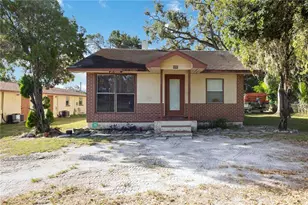 902 27th St E, Bradenton, FL 34208 - Photo 16