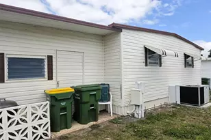 3226 Sweet Gum Terrace, Sarasota, FL 34237 - Photo 6