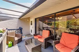 323 Bobby Jones Rd, Sarasota, FL 34232 - Photo 4