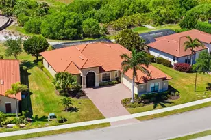 10730 Ironbridge Dr, Venice, FL 34293 - Photo 2