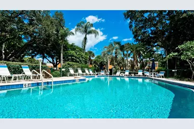 146 Wild Palm Dr #146, Bradenton, FL 34210 - Photo 2