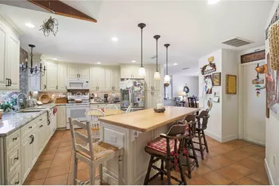3951 Country View Drive, Sarasota, FL 34233 - Photo 2