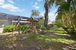 3951 Country View Dr, Sarasota, FL 34233 - Photo 24