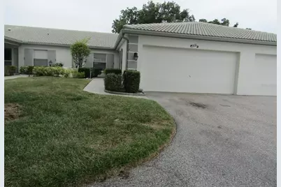 3010 Ringwood Meadow #6, Sarasota, FL 34235 - Photo 4