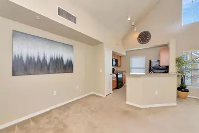 5560 Rosehill Road #201, Sarasota, FL 34233 - Photo 6
