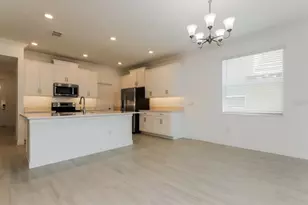 1250 Spinnaker Dr, Lakeland, FL 33805 - Photo 4