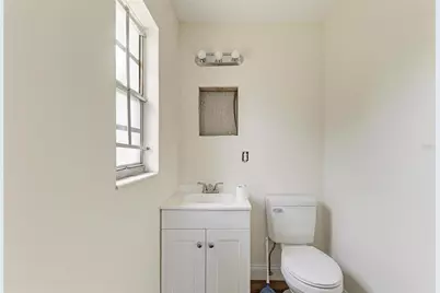 3012 Clay Circle, Sarasota, FL 34234 - Photo 12