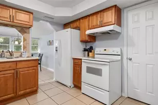 3018 Arlington St, Sarasota, FL 34239 - Photo 6