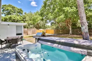 3113 McIntosh Rd, Sarasota, FL 34232 - Photo 2