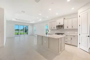 17682 Sylvester Dr, Venice, FL 34293 - Photo 4