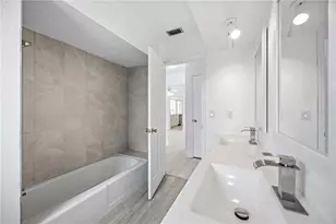 2501 Cass St, Sarasota, FL 34231 - Photo 38