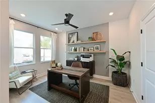 2451 Mangum Ct, Sarasota, FL 34237 - Photo 4