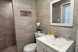 828 S Tuttle Ave, Sarasota, FL 34237 - Photo 16