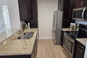 8905 Manor Loop, Lakewood Ranch, FL 34202 - Photo 10