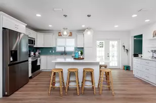 3049 Wood St, Sarasota, FL 34237 - Photo 10