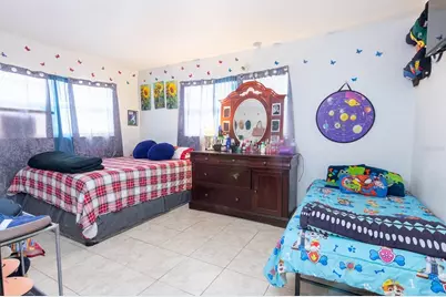 1006 12th Avenue W, Bradenton, FL 34205 - Photo 12