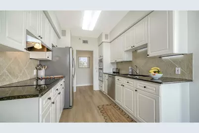 1800 Benjamin Franklin Drive #B308, Sarasota, FL 34236 - Photo 20