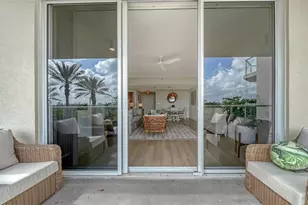 1800 Benjamin Franklin Dr, Sarasota, FL 34236 - Photo 14