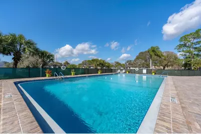 1333 Glen Oaks Drive E #135, Sarasota, FL 34232 - Photo 32