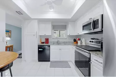 1333 Glen Oaks Drive E #135, Sarasota, FL 34232 - Photo 12