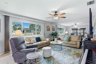 1333 Glen Oaks Dr E, Sarasota, FL 34232 - Photo 4