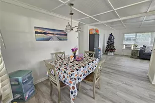 321 4th St W, Palmetto, FL 34221 - Photo 10